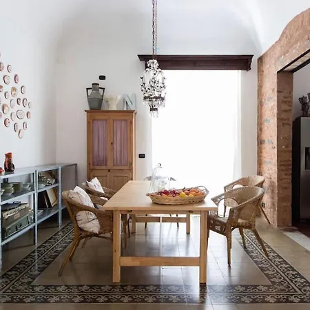 Casa Costa Gissoni Homestay Catania